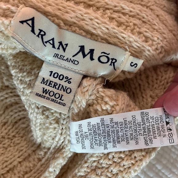 ARAN MOR IRELAND Size Small Long Fisherman Sweater Ecru Cableknit Zip Front - Picture 15 of 16